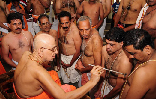 Taptha Mudradharan ceremony held at Sri Kashi Mutt, Konchady